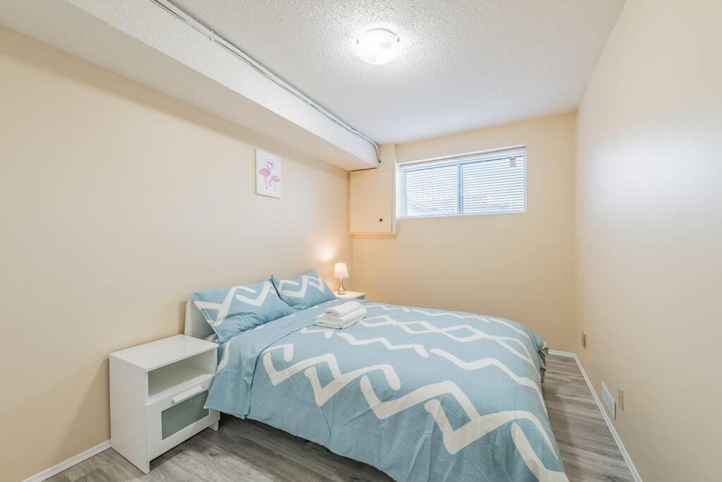 Mt Pleasant Nw 2 Bedrooms 500 カルガリー エクステリア 写真