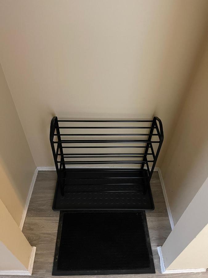 Mt Pleasant Nw 2 Bedrooms 500 カルガリー エクステリア 写真